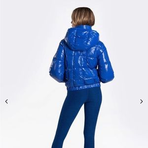 LOLË SHINY PUFFER NWT